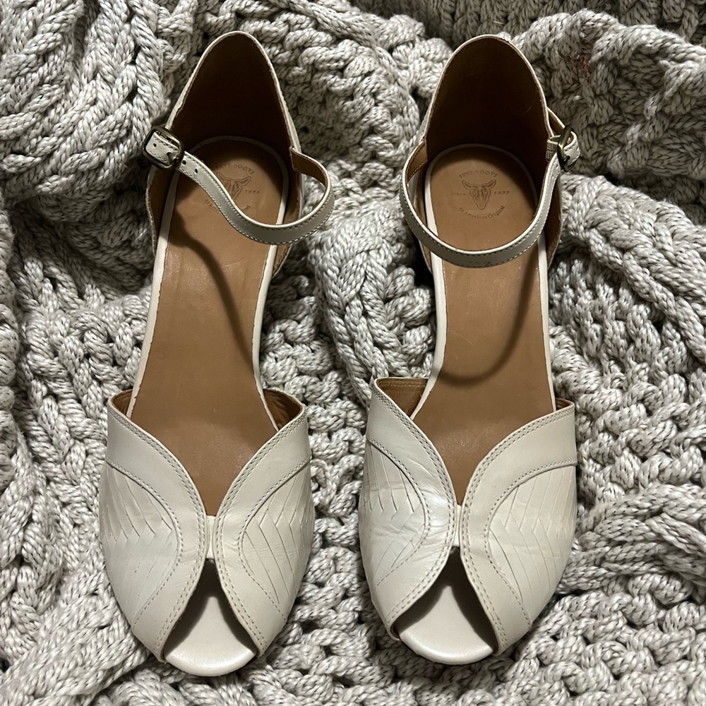 Frye Ada 8.5 pinup vintage heel